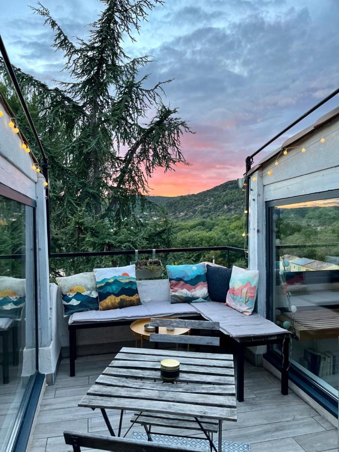 Appartement Sur Les Toits, Tres Jolie Vue Provence Gréoux-les-Bains المظهر الخارجي الصورة